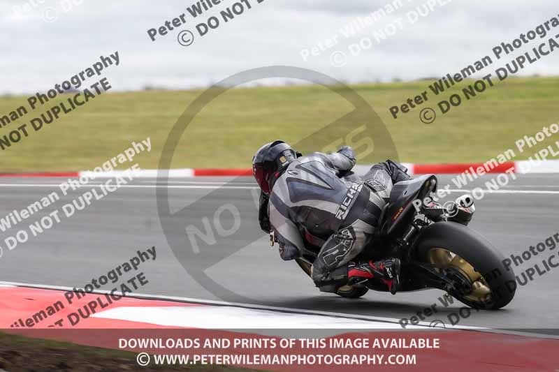 cadwell no limits trackday;cadwell park;cadwell park photographs;cadwell trackday photographs;enduro digital images;event digital images;eventdigitalimages;navarra;no limits trackdays;peter wileman photography;racing digital images;trackday digital images;trackday photos